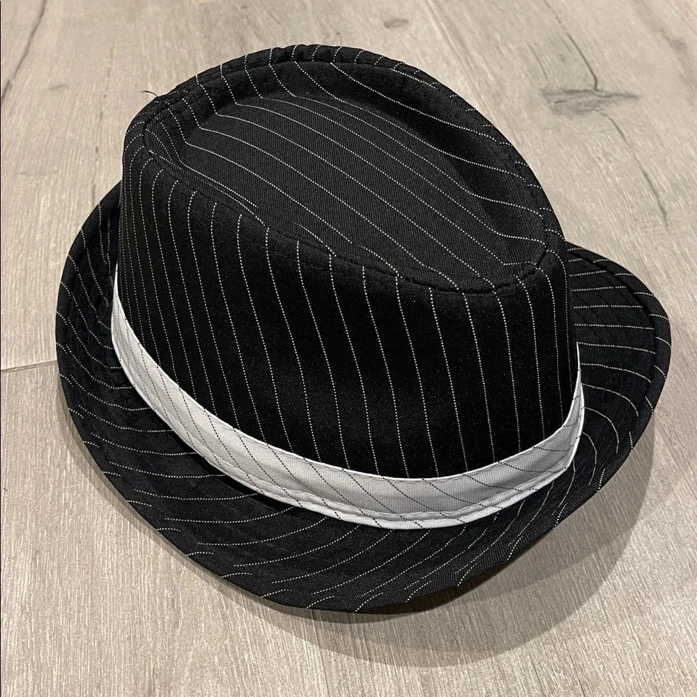Spirit Halloween Adult Mr. Mob Classic Gangster Costume | Men's Costume Size M - Picture 5 of 5